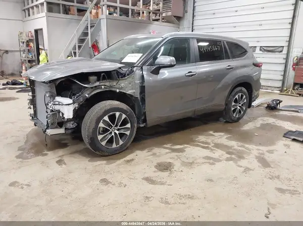5TDKDRBH5SS580835 2025 TOYOTA HIGHLANDER - Image 2