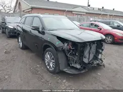 5TDKDRBH5SS584318 2025 TOYOTA HIGHLANDER