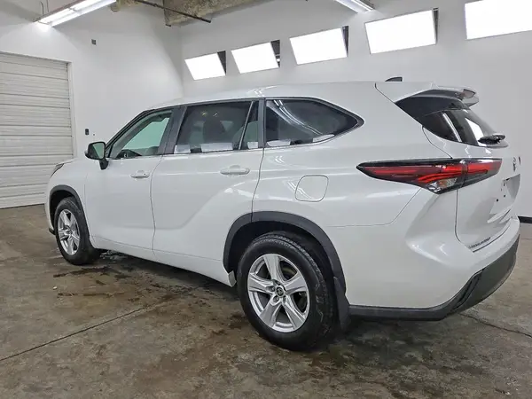 5TDKDRBH5SS588045 2025 TOYOTA HIGHLANDER - Image 2