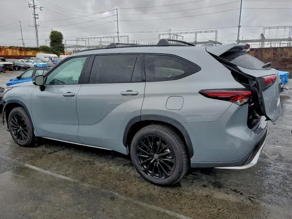 5TDKDRBH5SS589454 2025 TOYOTA HIGHLANDER - Image 2