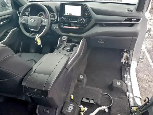 5TDKDRBH5SS589454 2025 TOYOTA HIGHLANDER - Image 8