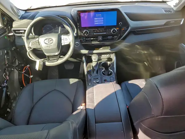 5TDKDRBH5SS591401 2025 TOYOTA HIGHLANDER - Image 8