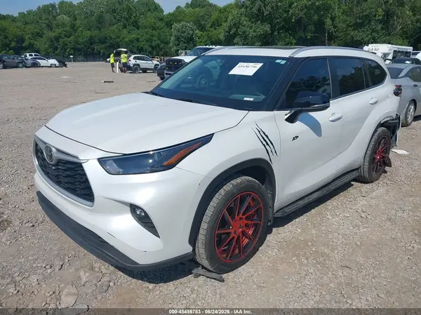 5TDKDRBH5TS596308 2026 TOYOTA HIGHLANDER - Image 2