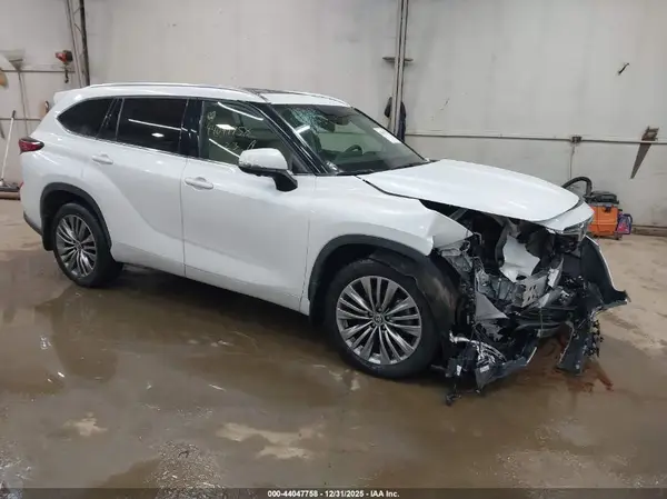 5TDKDRBH6PS001567 2023 TOYOTA HIGHLANDER - Image 1