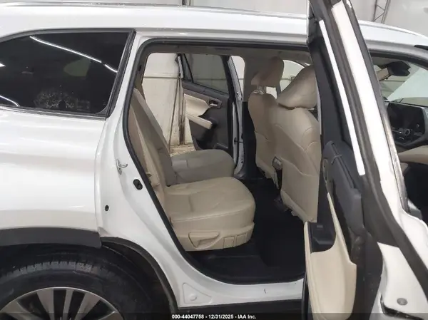 5TDKDRBH6PS001567 2023 TOYOTA HIGHLANDER - Image 8