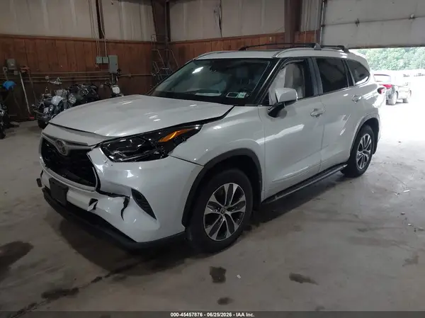 5TDKDRBH6PS004288 2023 TOYOTA HIGHLANDER - Image 2