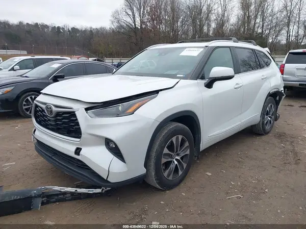 5TDKDRBH6PS012911 2023 TOYOTA HIGHLANDER - Image 2