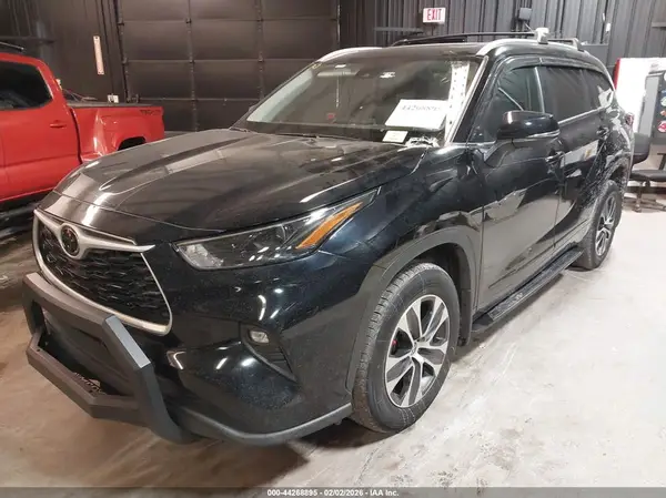 5TDKDRBH6PS018515 2023 TOYOTA HIGHLANDER - Image 2