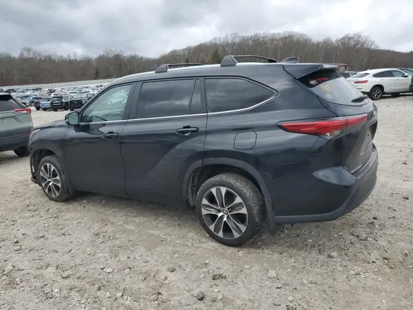 5TDKDRBH6PS019471 2023 TOYOTA HIGHLANDER - Image 2
