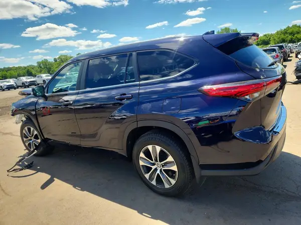 5TDKDRBH6PS021494 2023 TOYOTA HIGHLANDER - Image 2
