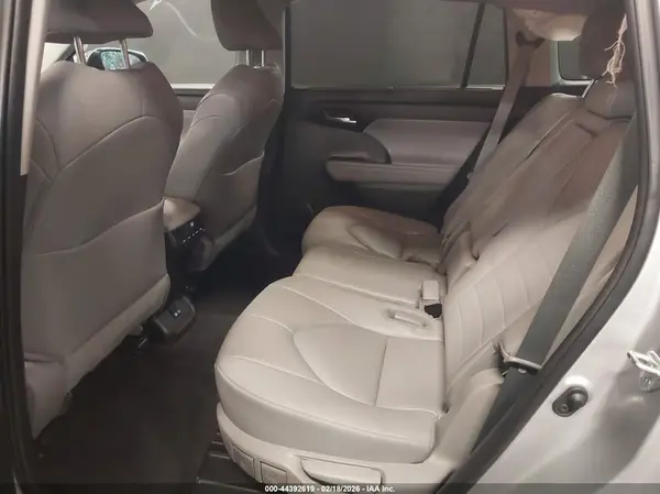 5TDKDRBH6PS021575 2023 TOYOTA HIGHLANDER - Image 8