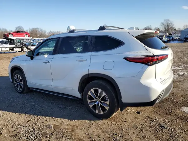 5TDKDRBH6PS022287 2023 TOYOTA HIGHLANDER - Image 2