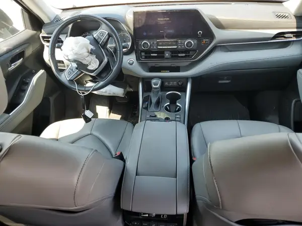 5TDKDRBH6PS023116 2023 TOYOTA HIGHLANDER - Image 8