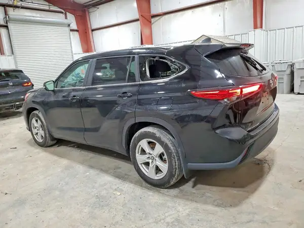 5TDKDRBH6PS032608 2023 TOYOTA HIGHLANDER - Image 2