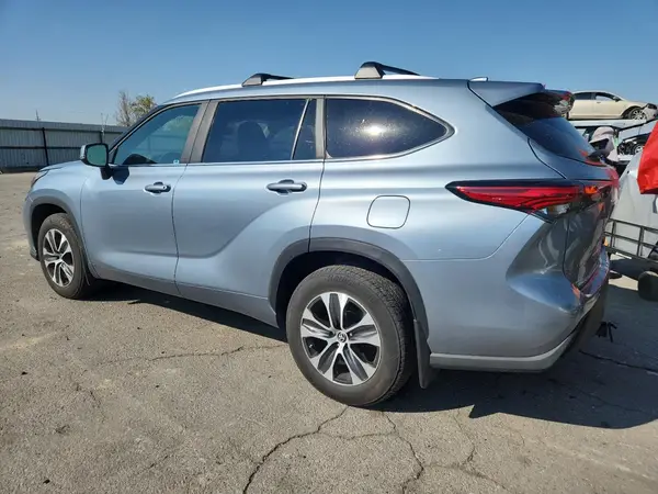 5TDKDRBH6PS032687 2023 TOYOTA HIGHLANDER - Image 2