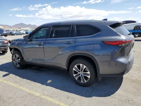 5TDKDRBH6PS045651 2023 TOYOTA HIGHLANDER - Image 2