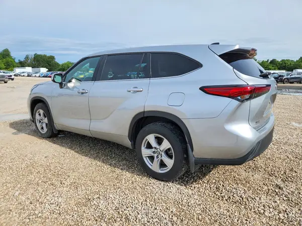 5TDKDRBH6PS500773 2023 TOYOTA HIGHLANDER - Image 2