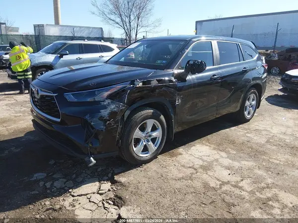 5TDKDRBH6PS501311 2023 TOYOTA HIGHLANDER - Image 2