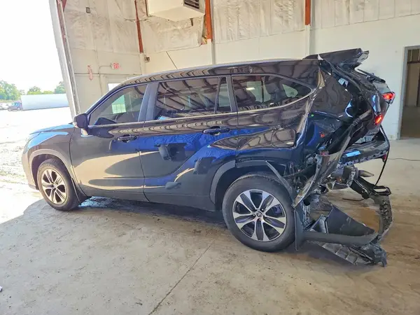 5TDKDRBH6PS503284 2023 TOYOTA HIGHLANDER - Image 2