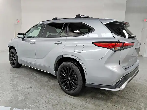 5TDKDRBH6PS509702 2023 TOYOTA HIGHLANDER - Image 2