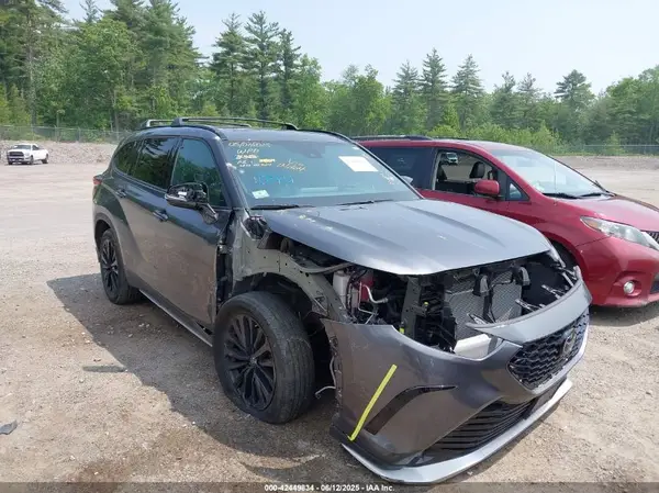 5TDKDRBH6PS512664 2023 TOYOTA HIGHLANDER - Image 1