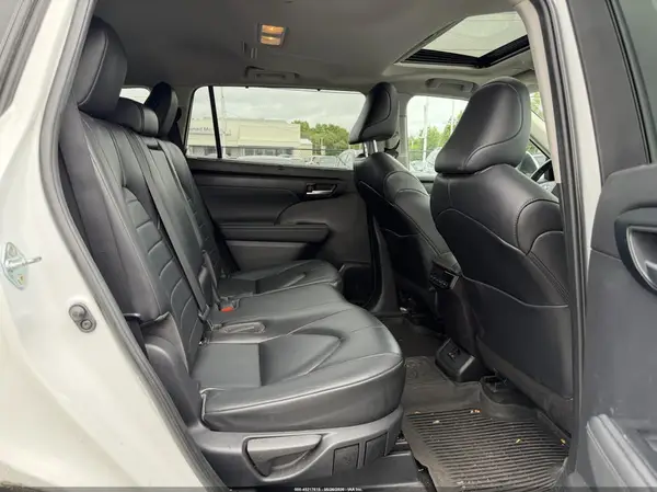 5TDKDRBH6PS515550 2023 TOYOTA HIGHLANDER - Image 8
