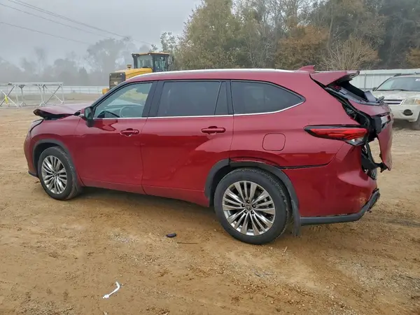 5TDKDRBH6PS516245 2023 TOYOTA HIGHLANDER - Image 2