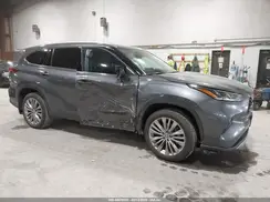 5TDKDRBH6PS519596 2023 TOYOTA HIGHLANDER