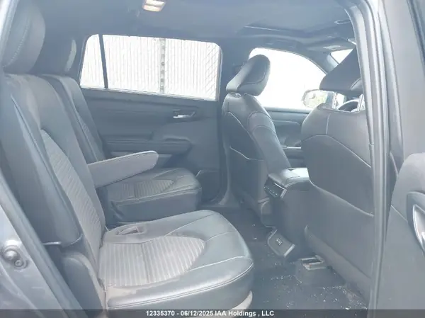 5TDKDRBH6PS525558 2023 TOYOTA HIGHLANDER - Image 8