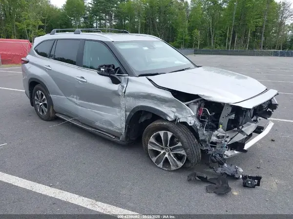 5TDKDRBH6RS532755 2024 TOYOTA HIGHLANDER - Image 1