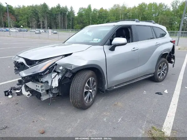 5TDKDRBH6RS532755 2024 TOYOTA HIGHLANDER - Image 2