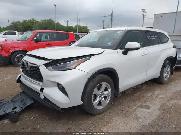5TDKDRBH6RS536028 2024 TOYOTA HIGHLANDER - Image 2