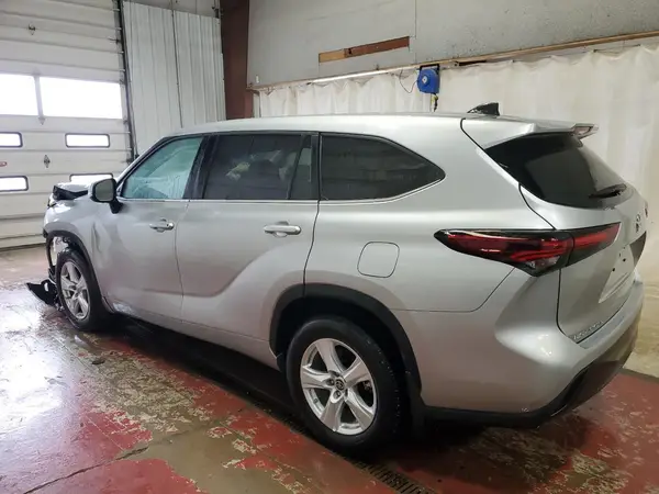 5TDKDRBH6RS538684 2024 TOYOTA HIGHLANDER - Image 2