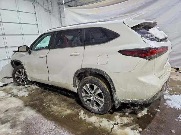 5TDKDRBH6RS539639 2024 TOYOTA HIGHLANDER - Image 2