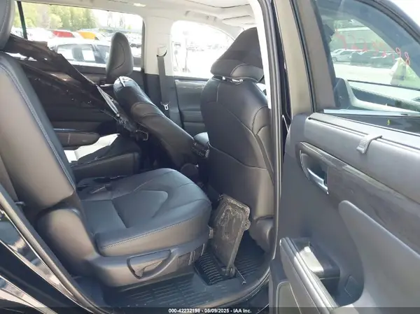 5TDKDRBH6RS539642 2024 TOYOTA HIGHLANDER - Image 8