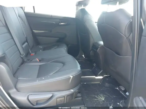 5TDKDRBH6RS552634 2024 TOYOTA HIGHLANDER - Image 8