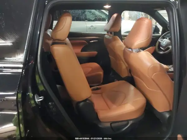 5TDKDRBH6RS566985 2024 TOYOTA HIGHLANDER - Image 8
