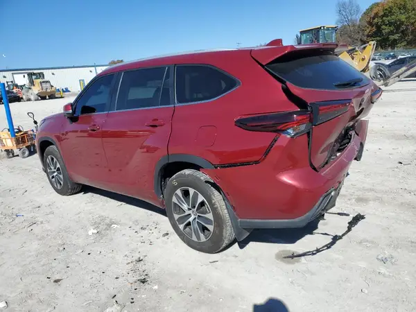 5TDKDRBH6RS570020 2024 TOYOTA HIGHLANDER - Image 2