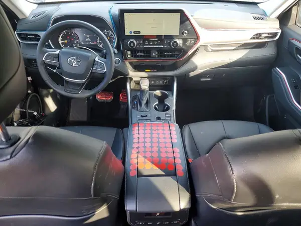 5TDKDRBH6SS590550 2025 TOYOTA HIGHLANDER - Image 8