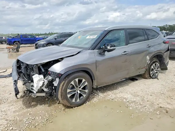 5TDKDRBH6TS598522 2026 TOYOTA HIGHLANDER - Image 1
