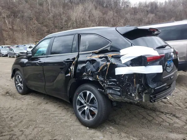 5TDKDRBH6TS604173 2026 TOYOTA HIGHLANDER - Image 2