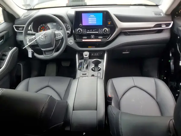5TDKDRBH6TS604173 2026 TOYOTA HIGHLANDER - Image 8