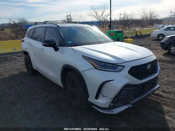 5TDKDRBH7PS001917 2023 TOYOTA HIGHLANDER - Image 1