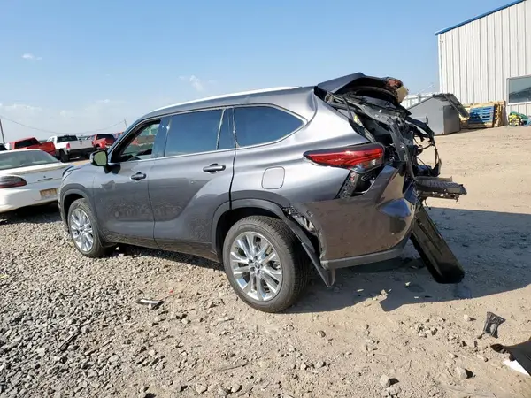 5TDKDRBH7PS005854 2023 TOYOTA HIGHLANDER - Image 2