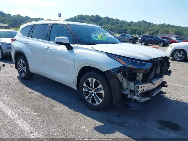 5TDKDRBH7PS008415 2023 TOYOTA HIGHLANDER - Image 1