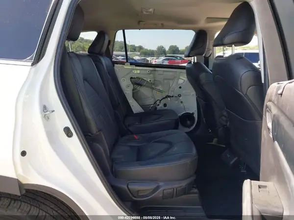 5TDKDRBH7PS008415 2023 TOYOTA HIGHLANDER - Image 8