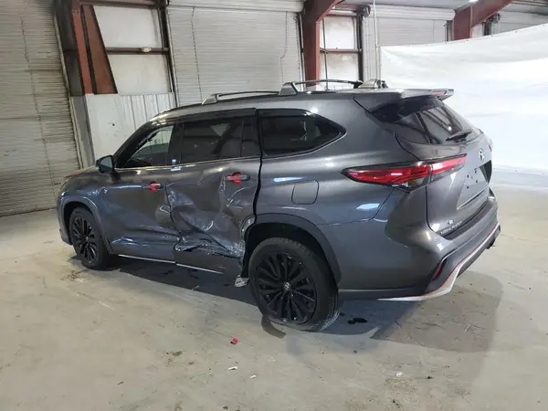 5TDKDRBH7PS011086 2023 TOYOTA HIGHLANDER - Image 2