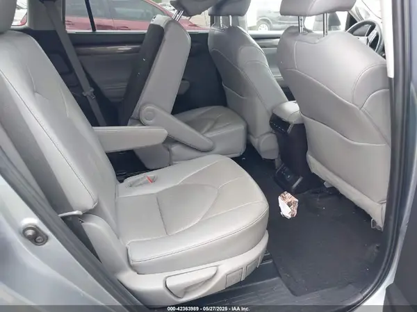 5TDKDRBH7PS014618 2023 TOYOTA HIGHLANDER - Image 8