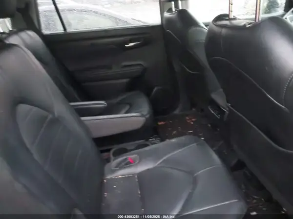 5TDKDRBH7PS015638 2023 TOYOTA HIGHLANDER - Image 8