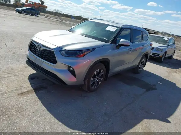 5TDKDRBH7PS016708 2023 TOYOTA HIGHLANDER - Image 2